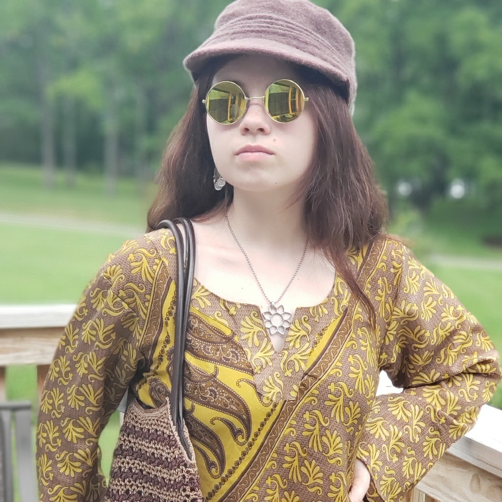 Vintage inspired bundle top and accessories